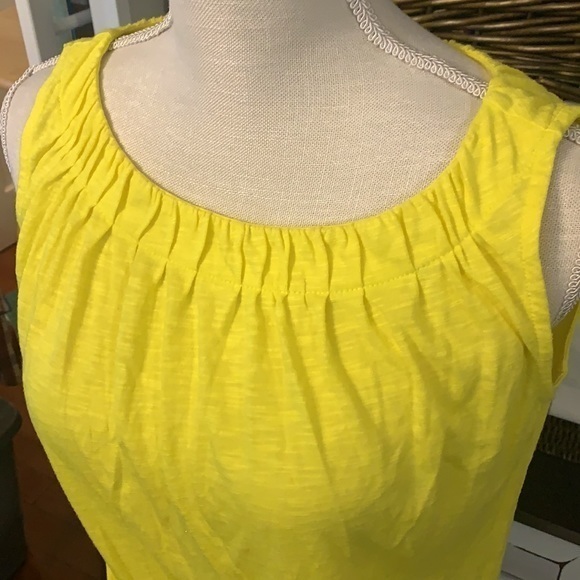 Ann Taylor Loft Sleeveless Yellow Top‎ Sz XS - Picture 2 of 7